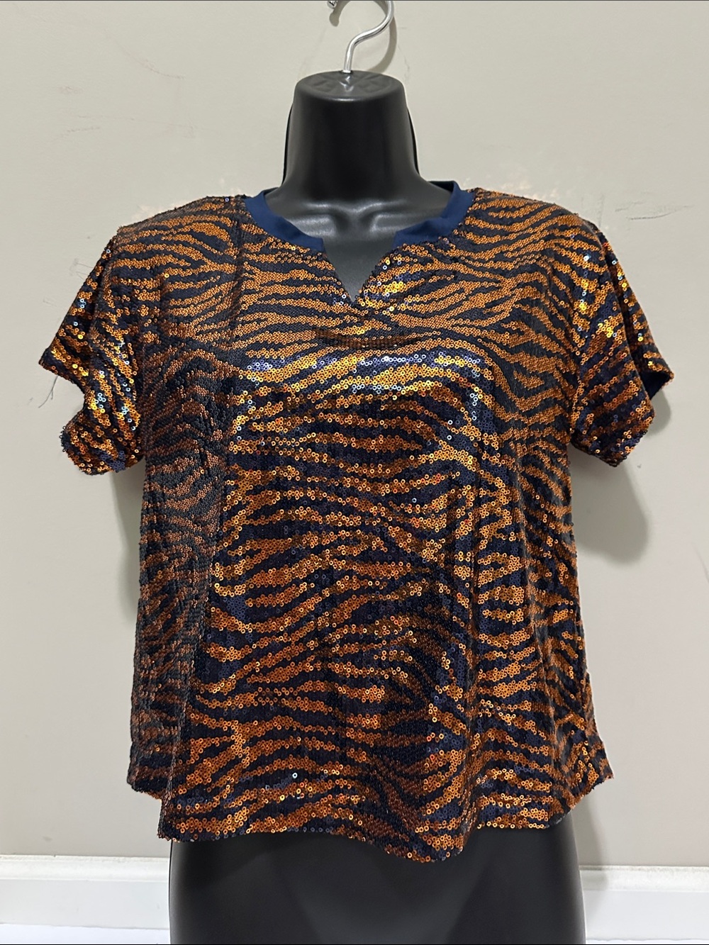 Mary Square Sequin Tiger-Stripe Short Sleeve Top - navy and org XS
